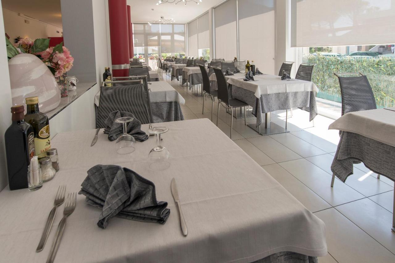 Hotel Atene Lido di Jesolo Esterno foto