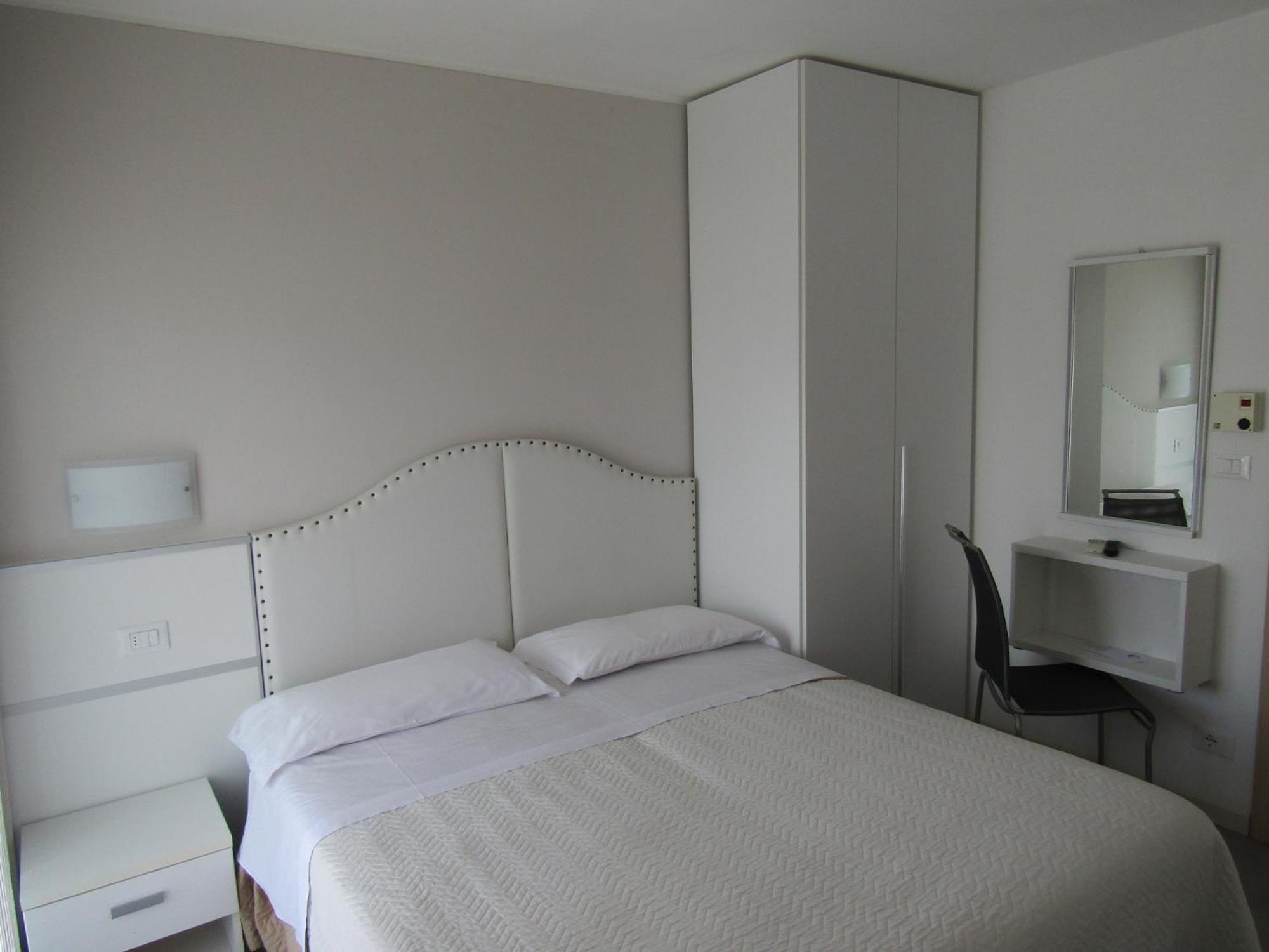 Hotel Atene Lido di Jesolo Esterno foto
