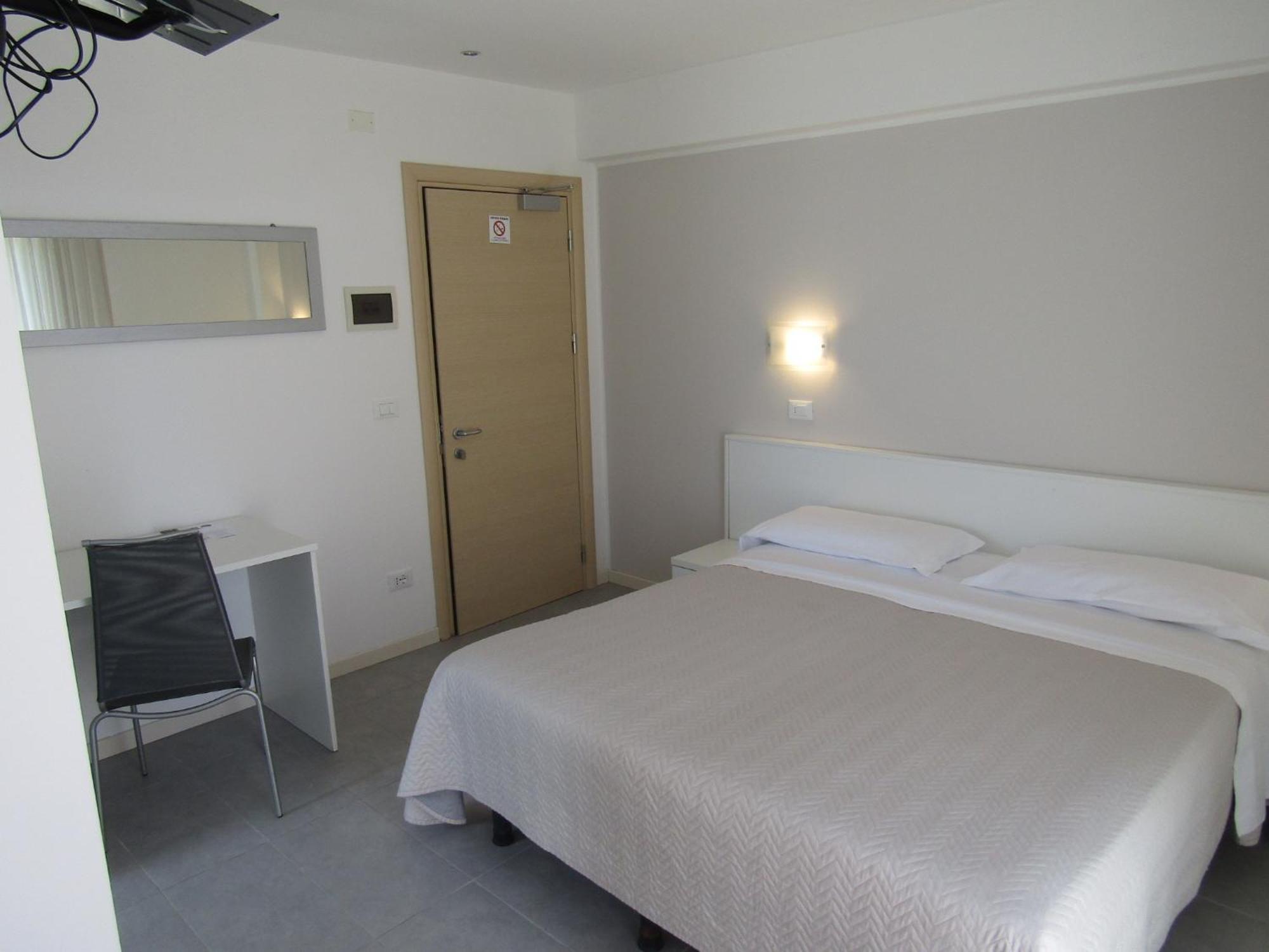 Hotel Atene Lido di Jesolo Esterno foto