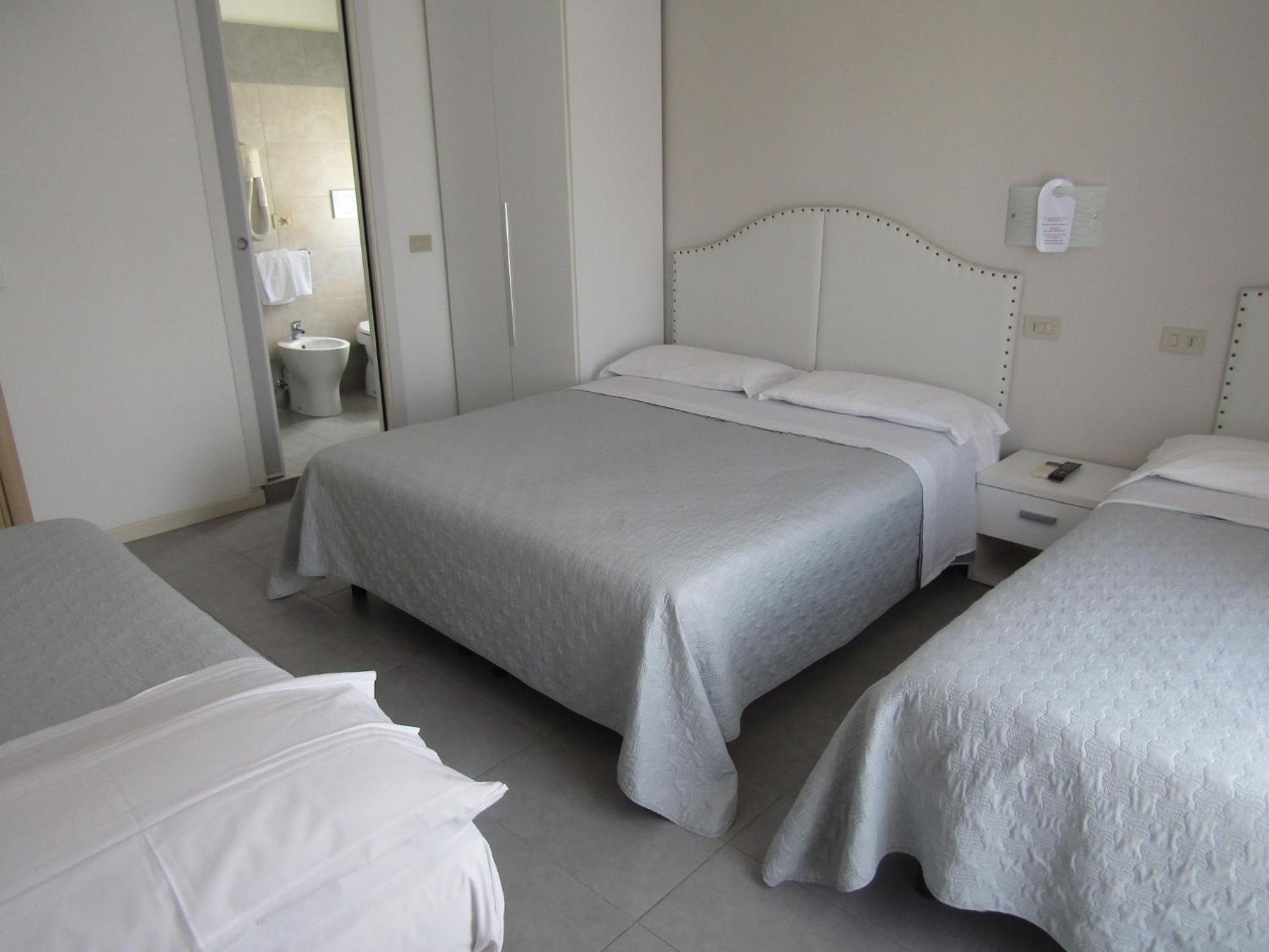 Hotel Atene Lido di Jesolo Esterno foto